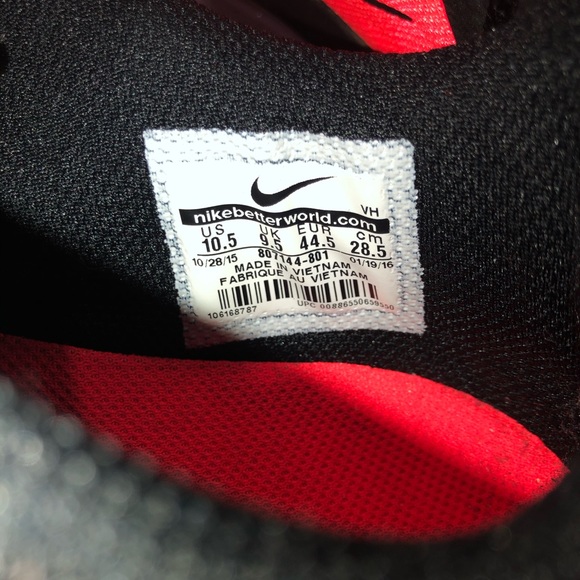 Nike - Picture 5 of 6